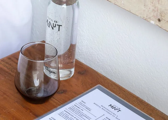 Boutique Es Menut בית הארחה 4*